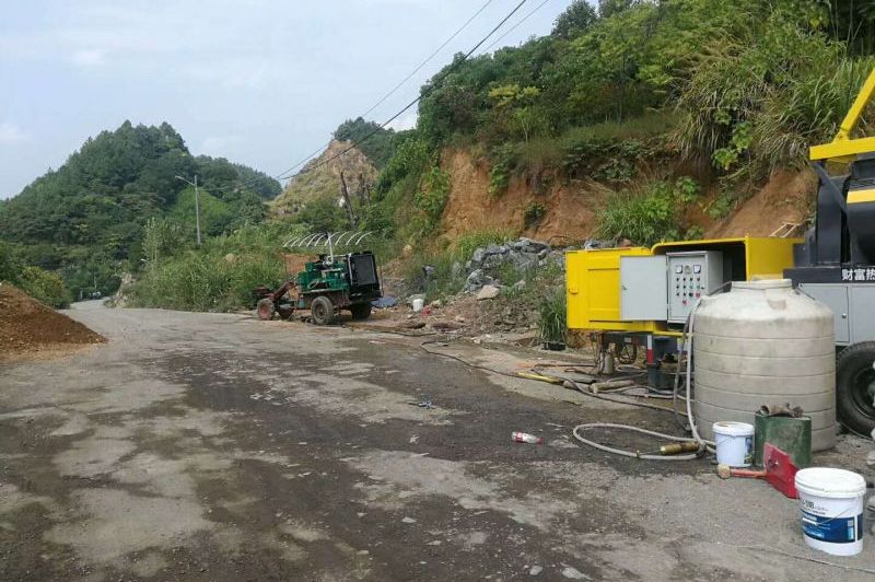 滾筒式攪拌拖泵，24小時(shí)江門(mén)新臺(tái)隧道施工紀(jì)實(shí)