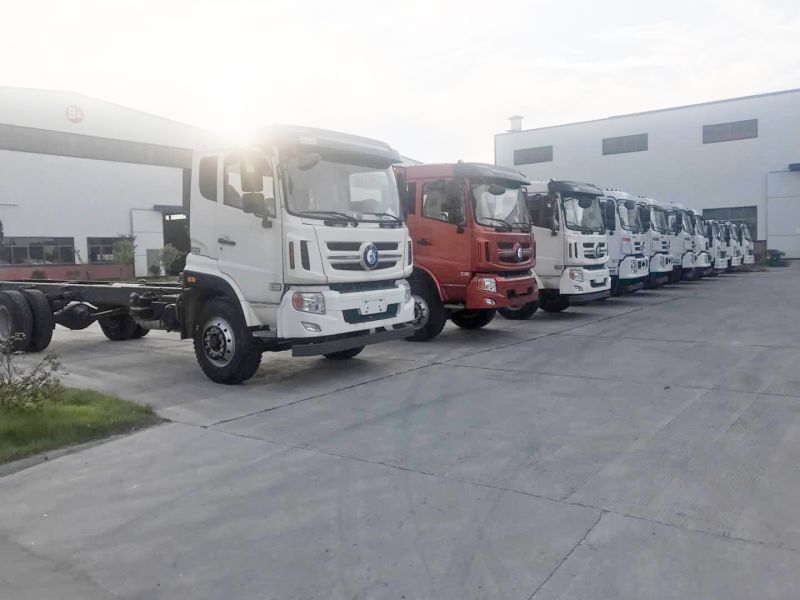 攪拌輸送一體機(jī)施工時(shí)混凝土出現(xiàn)裂縫怎么解決？